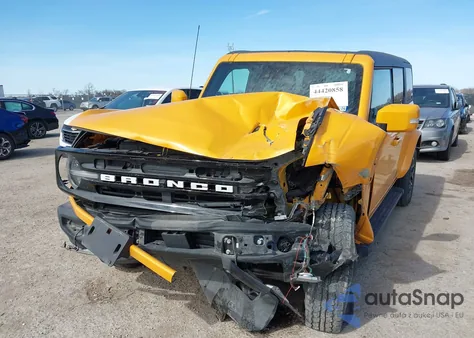 2022 Ford Bronco Outer Banks z USA, uszkodzony, nr VIN 1FMDE5BH7NLB51177